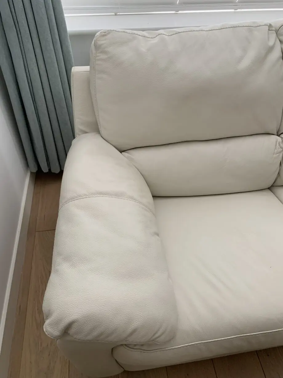 Harvey’s. Cream/Off White Leather Sofa. Hardly been sat on.