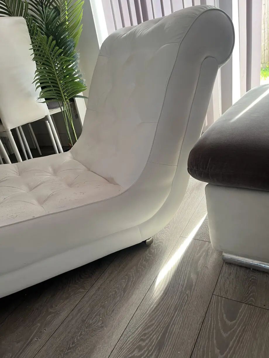 Vintage white leather chesterfield chaise lounge