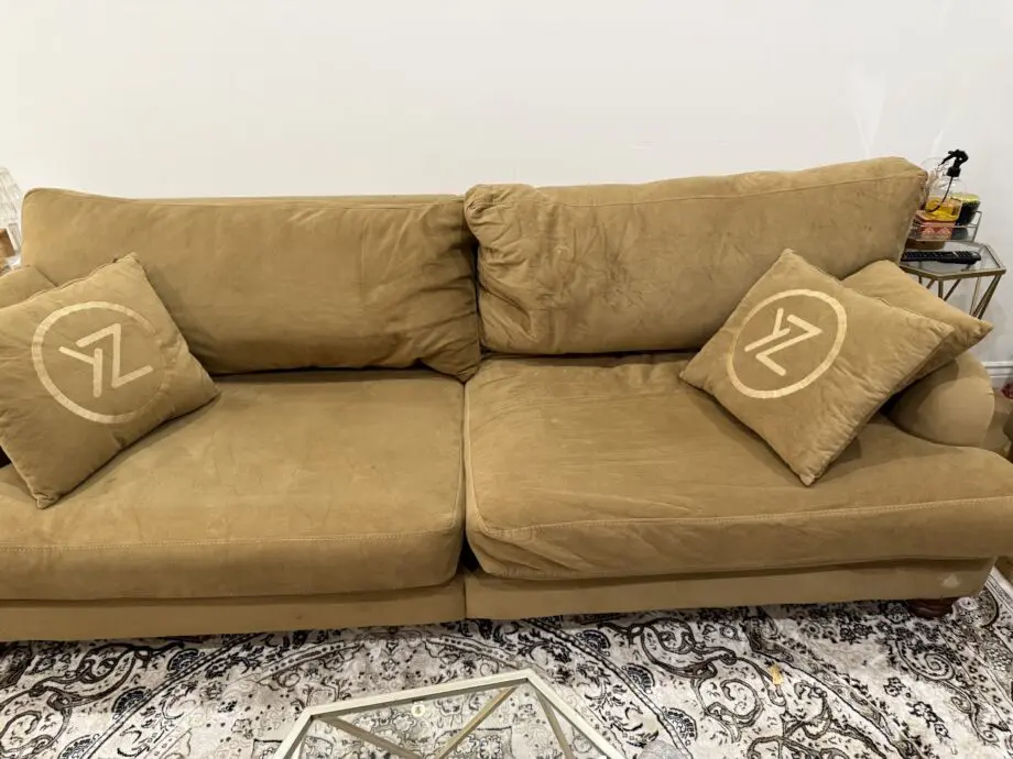 Zy Spacious Sofa
