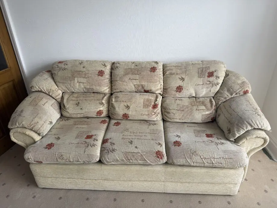 3 seater sofa and 2 chairs