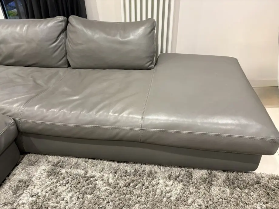 Beautiful Italian Grey L Shaped Leather Sofa by Cierre
