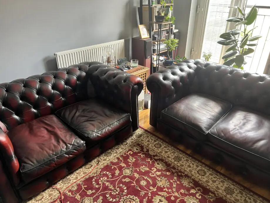 2 Chesterfield 2 seaters