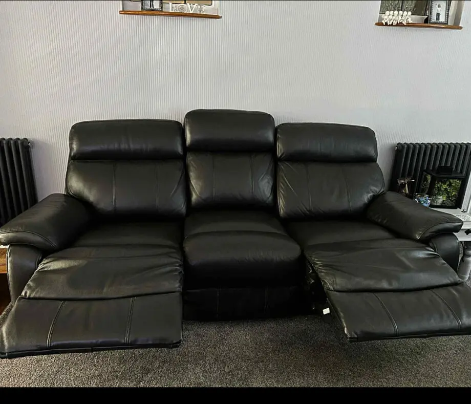 DFS 3 seater electric reclining leather sofa