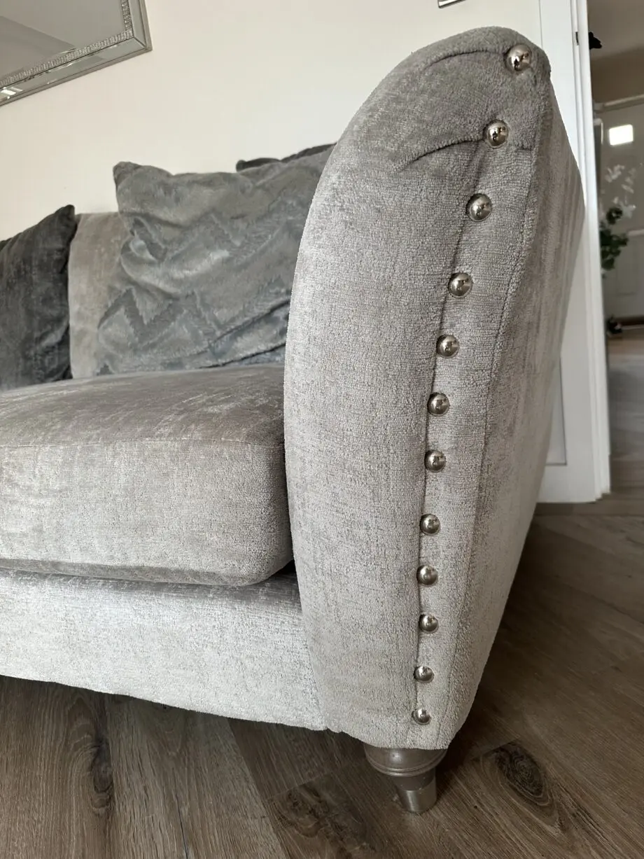 DFS Lawrie Pillow Back 3 Corner 3 Sofa