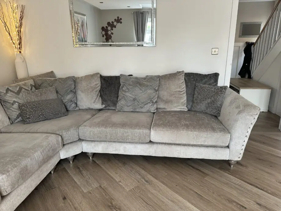 DFS Lawrie Pillow Back 3 Corner 3 Sofa