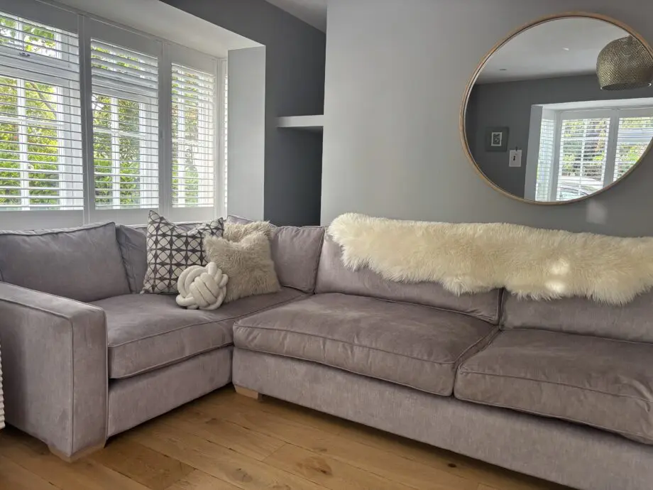Corner sofa and matching 2 seat