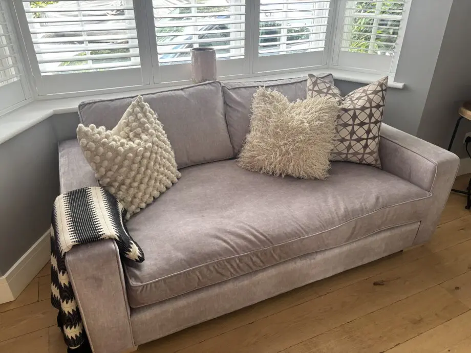 Corner sofa and matching 2 seat