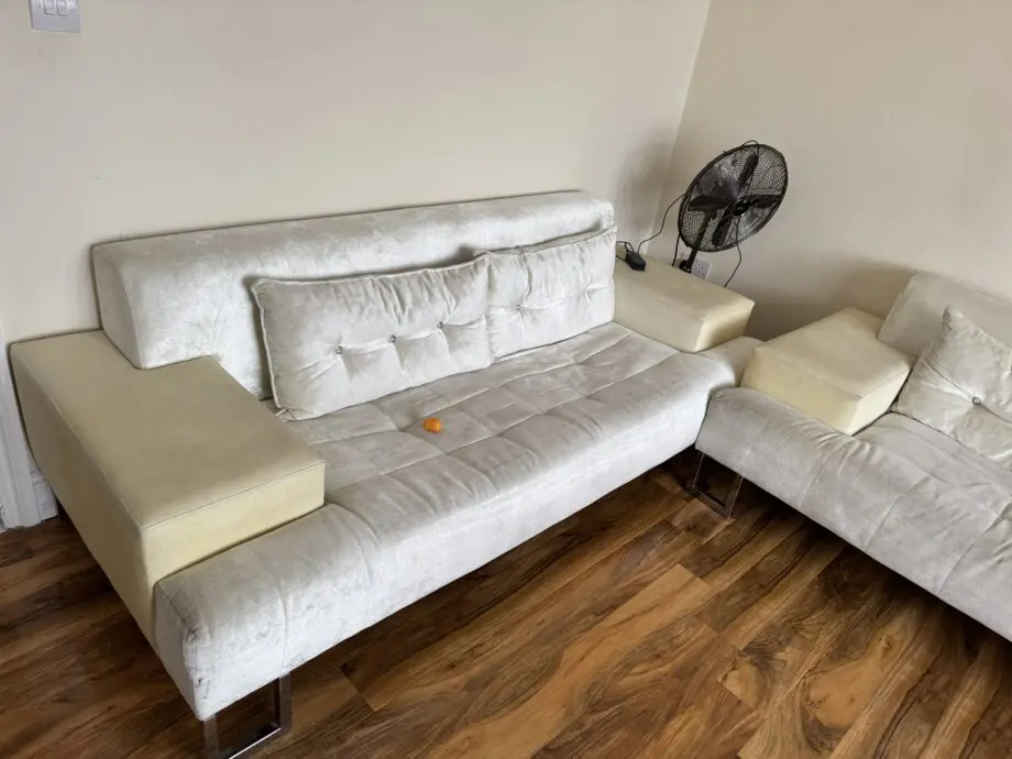 Cream 6 seater sofa 3+2+1