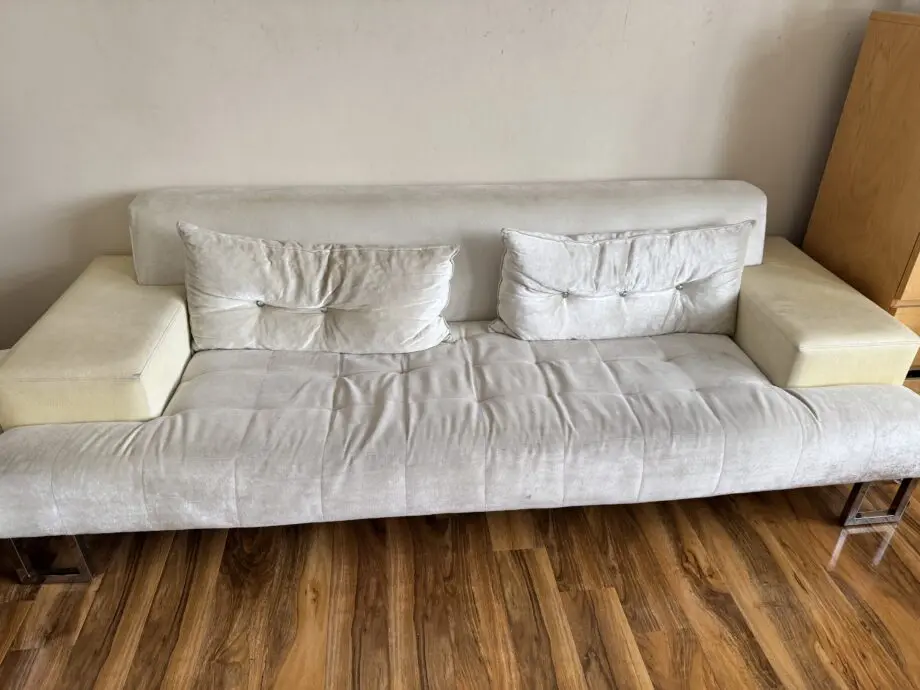 Cream 6 seater sofa 3+2+1