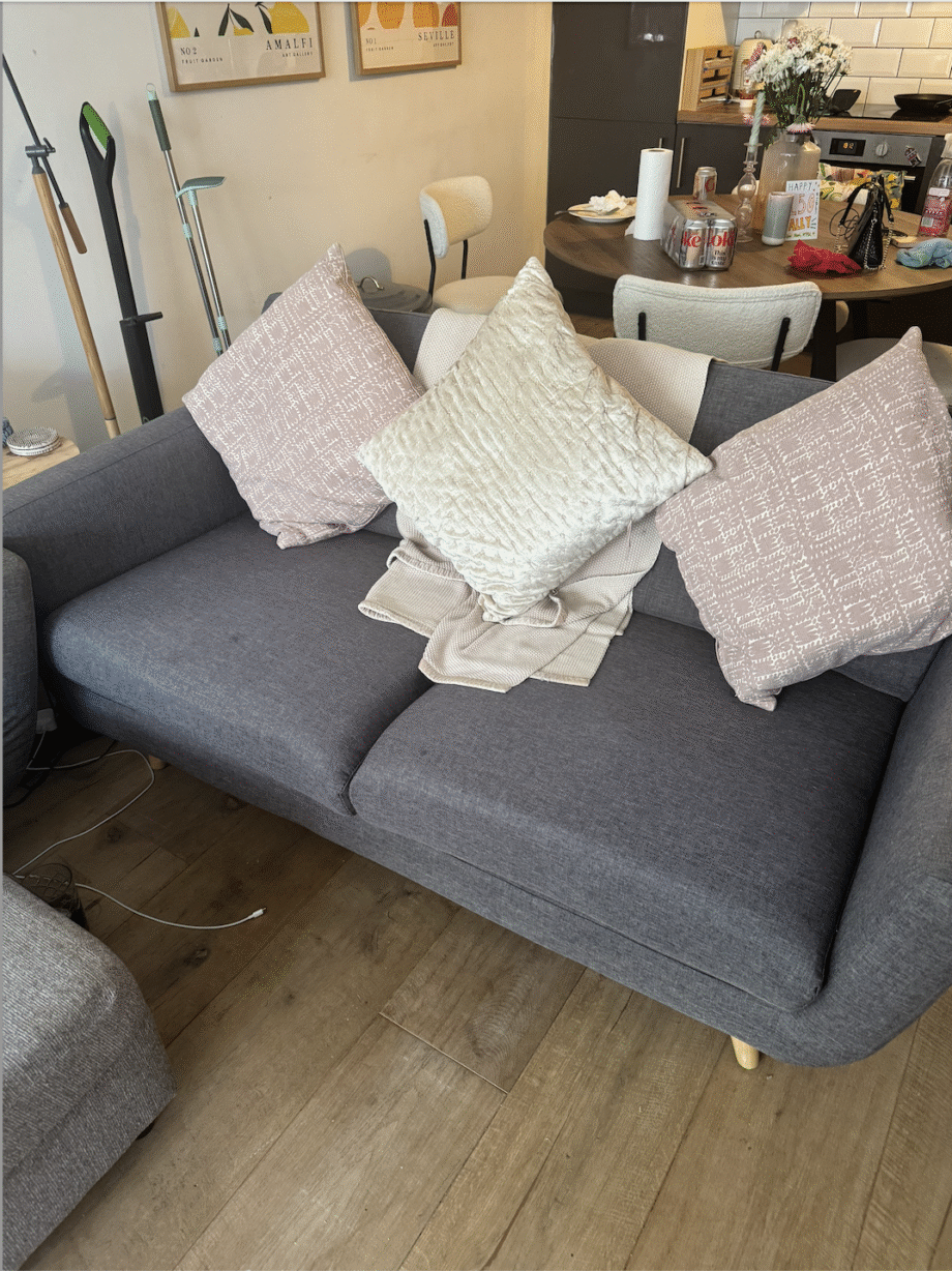 Set of two sofas (one turns into sofa bed)