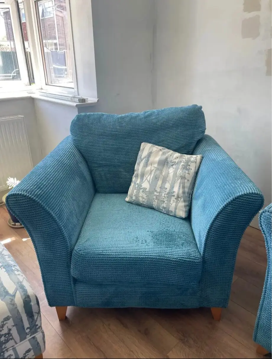 DFS 4 piece suite in Teal