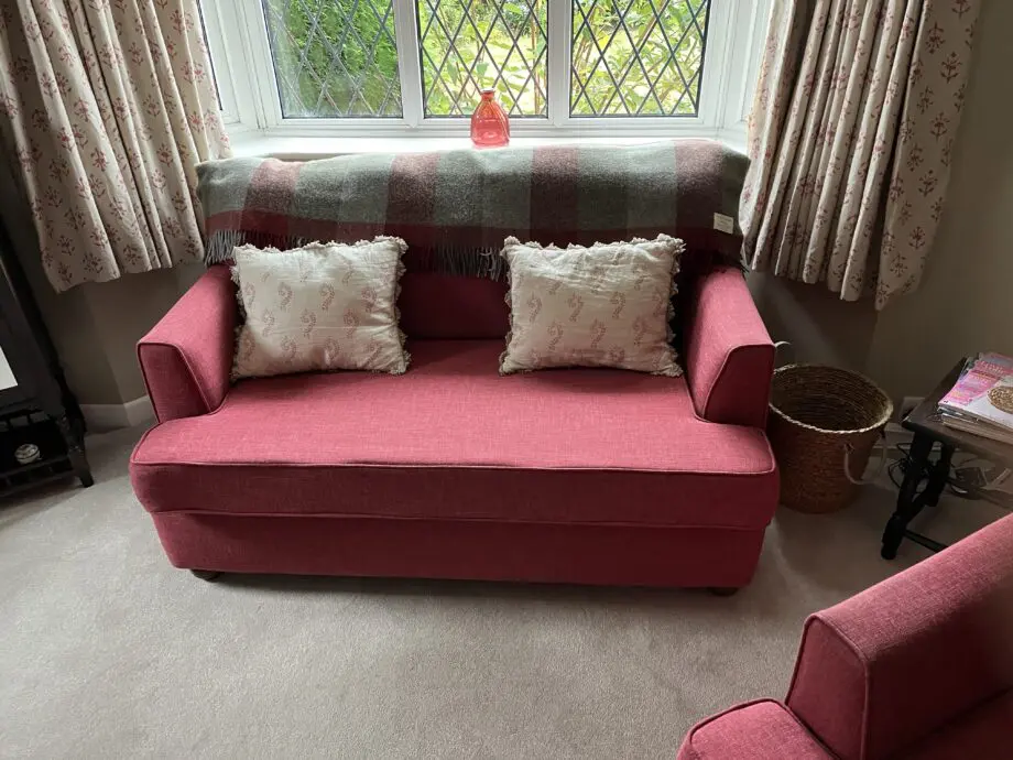 Willow and Hall Cranberry suite