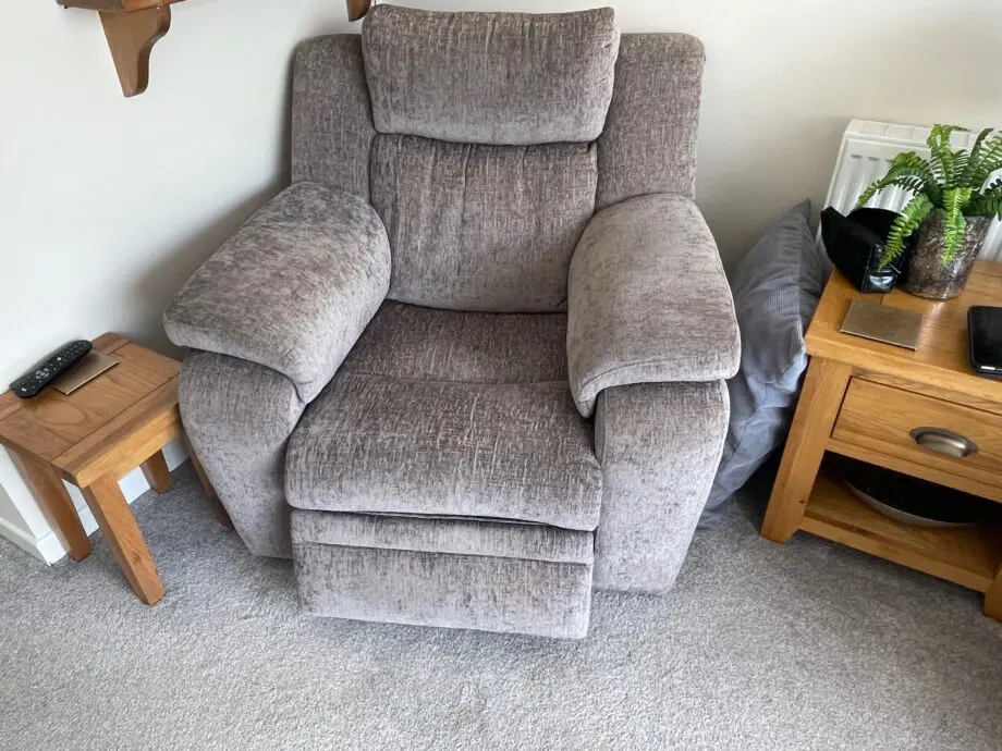 4-Piece electric recliner Sofa Suite
