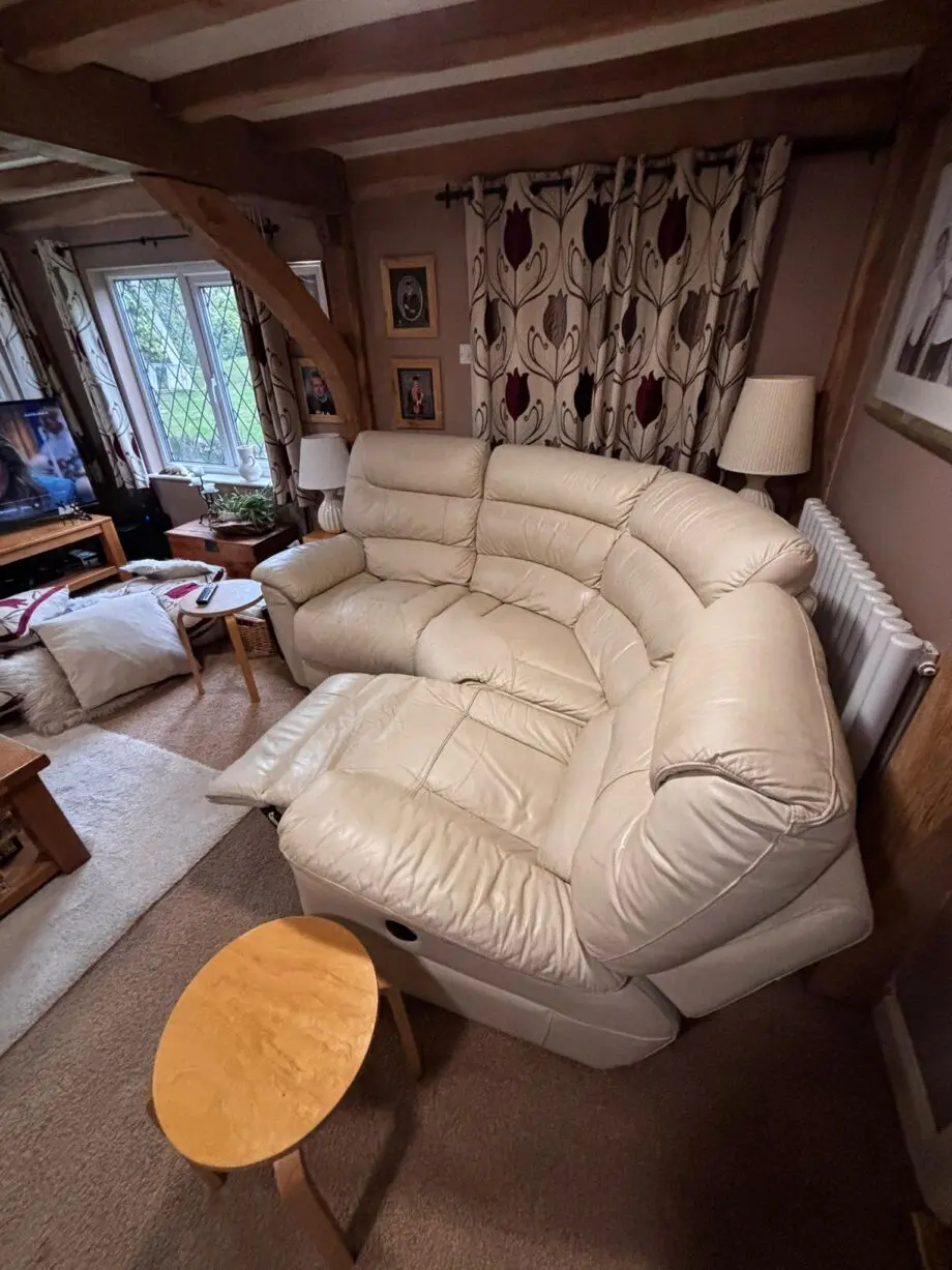 LAY-Z-BOY MODULAR LEATHER SOFA SET
