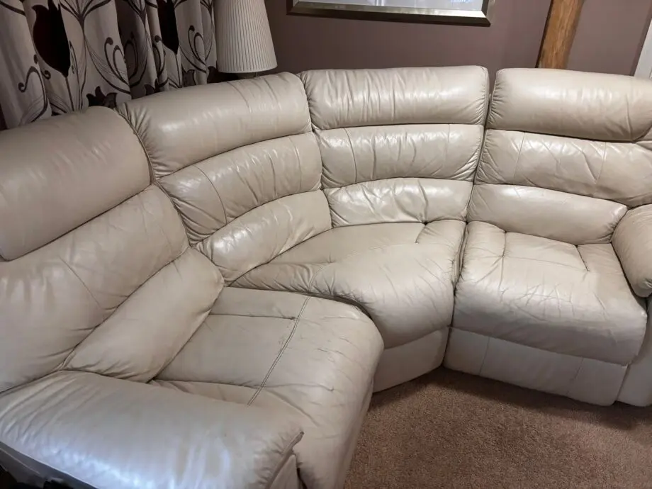 LAY-Z-BOY MODULAR LEATHER SOFA SET