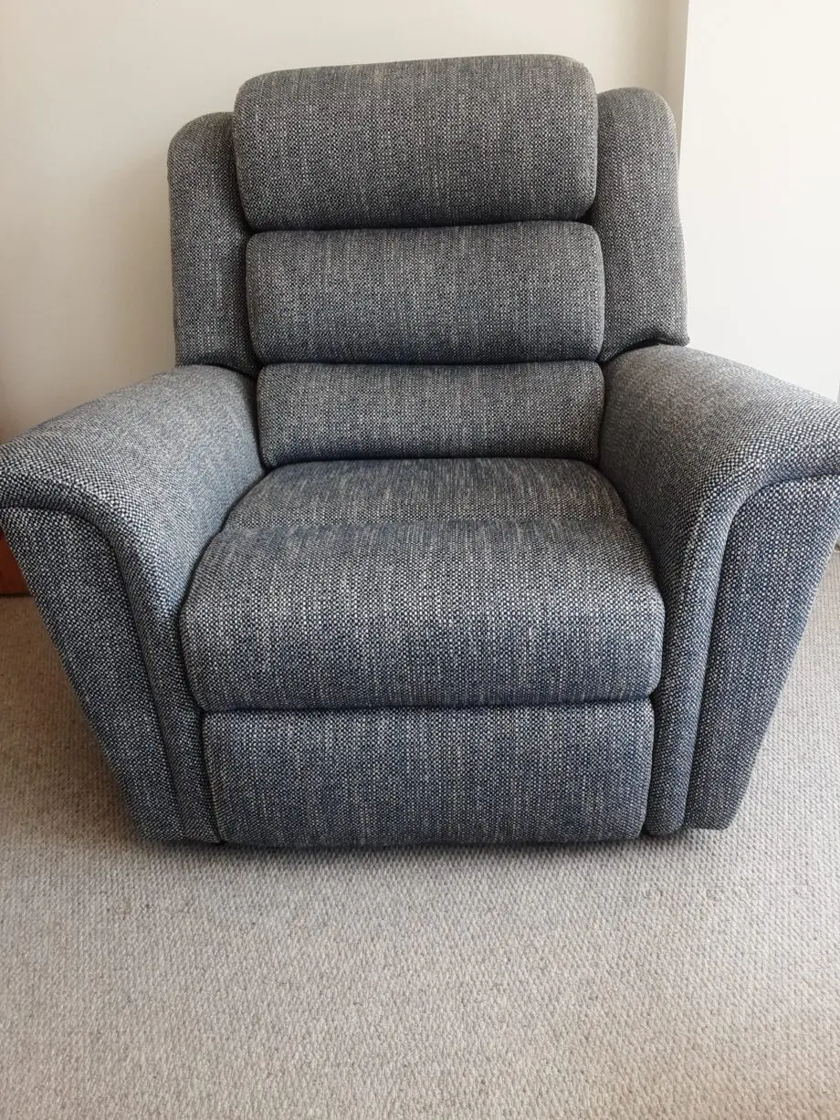 PARKER KNOLL-Navy/White- All seats with electric recline and charging sockets