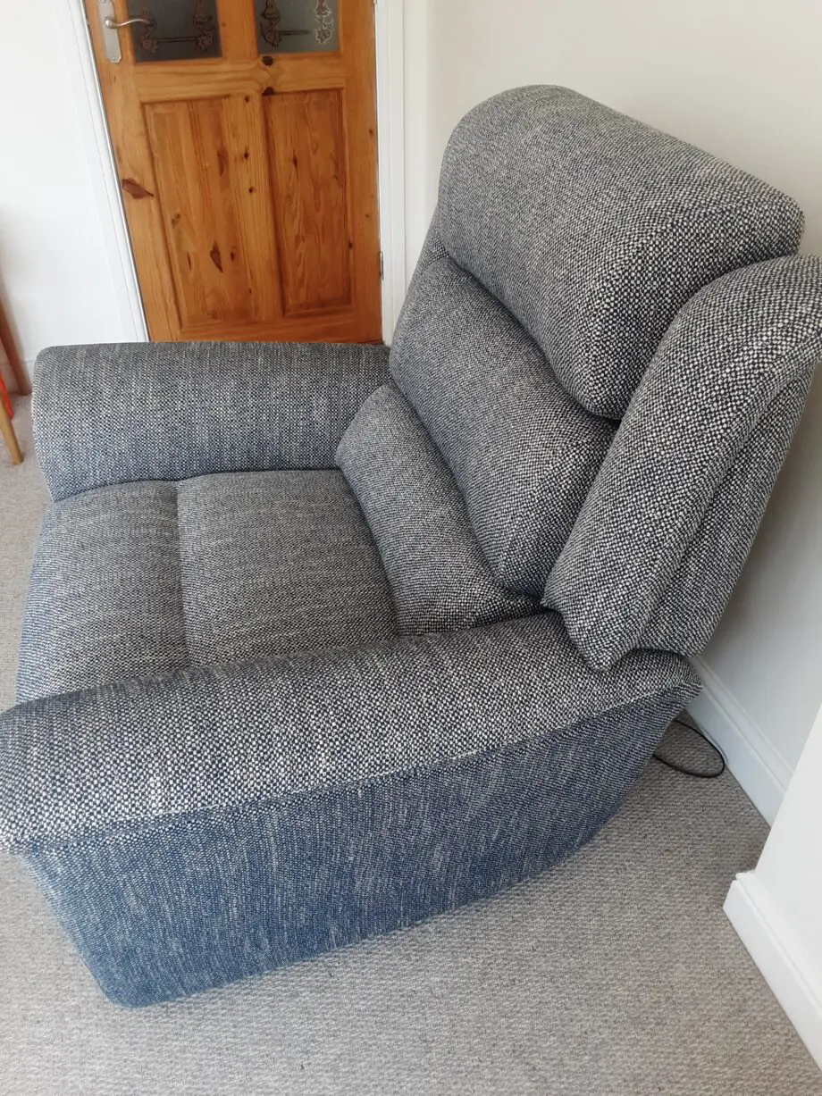 PARKER KNOLL-Navy/White- All seats with electric recline and charging sockets