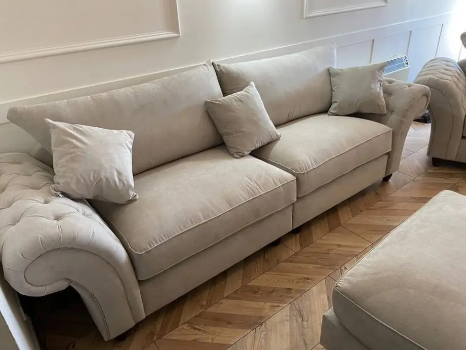 Windsor Sofa Set || 4x Seater Arm Chair + Footstool For Sale