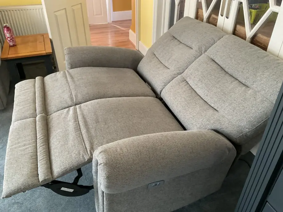 2 Oak Furniture Land Recliner Sofas