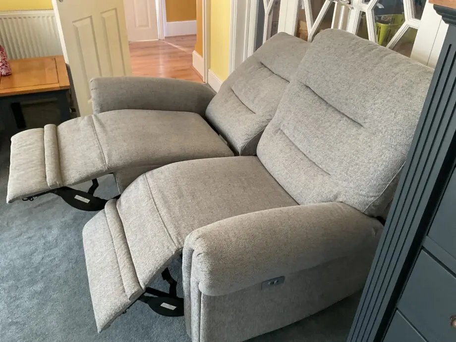 2 Oak Furniture Land Recliner Sofas