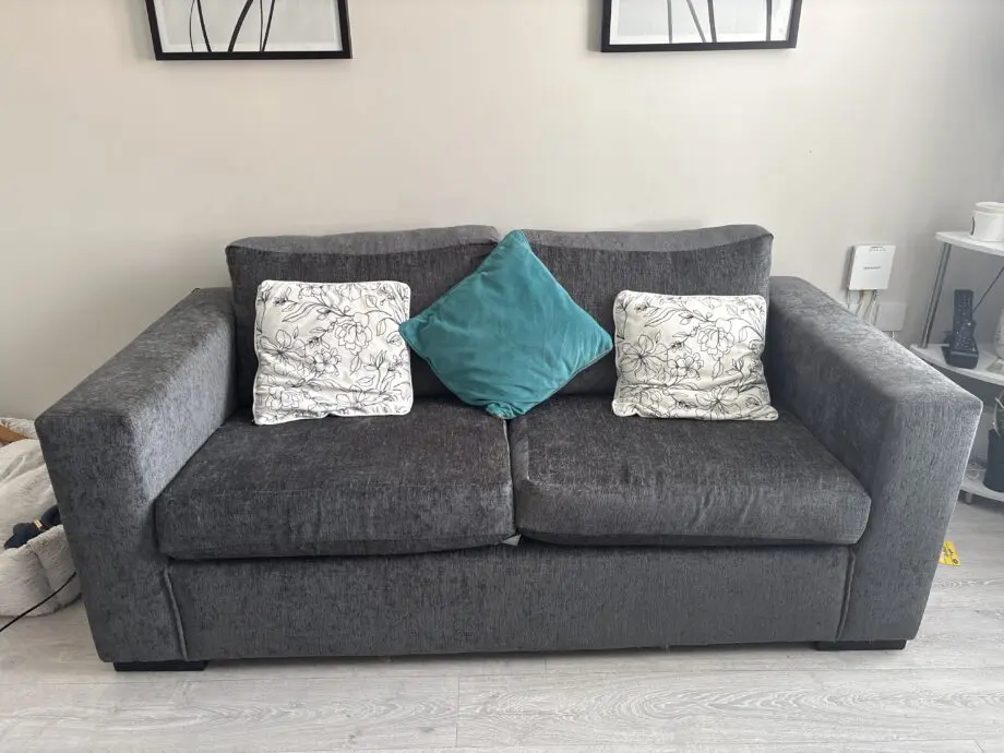 Unknown brand - 2 and 3 seater sofa