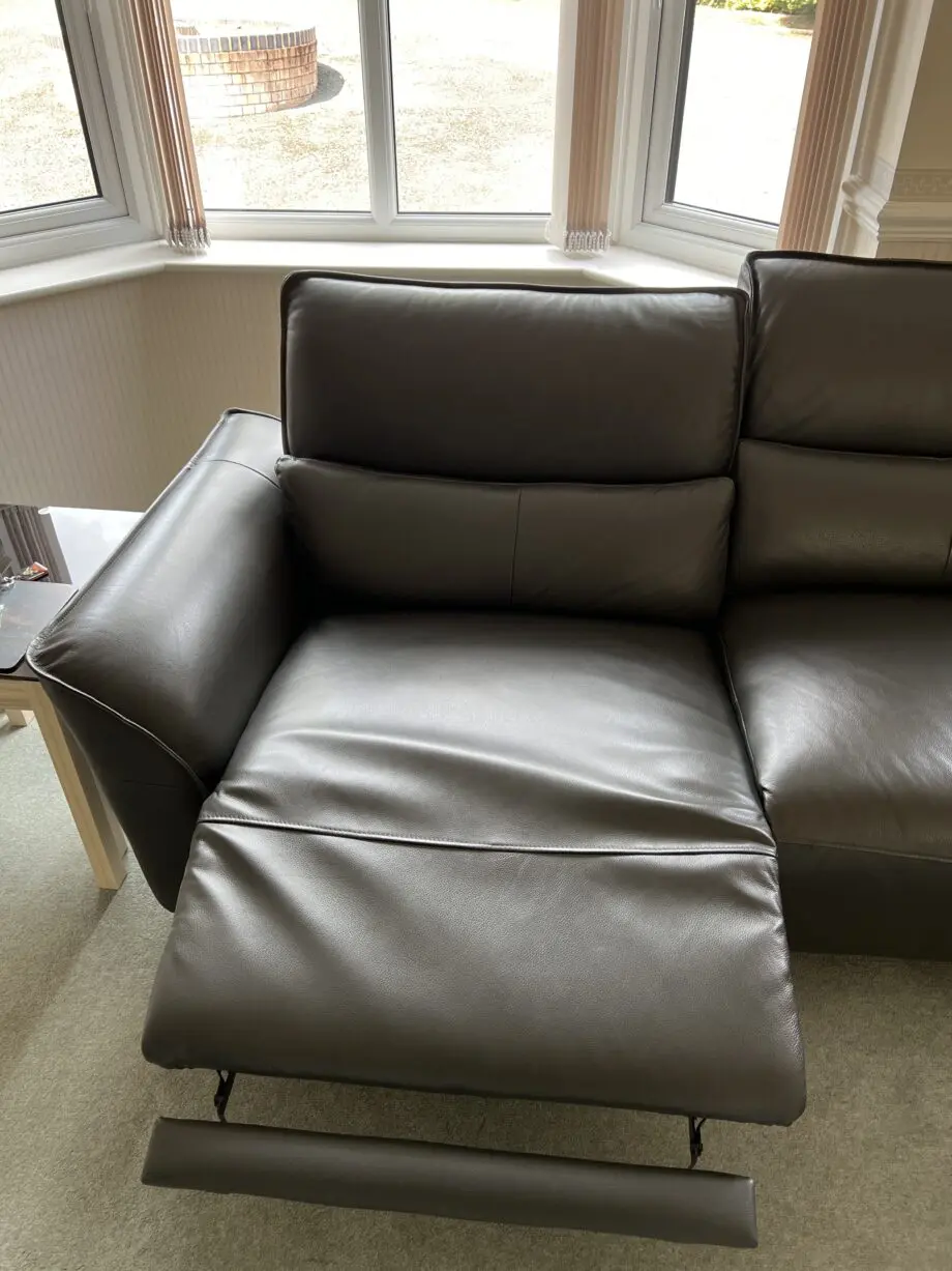 Sofology black leather sofa with 2 recliners and 2x cup holders