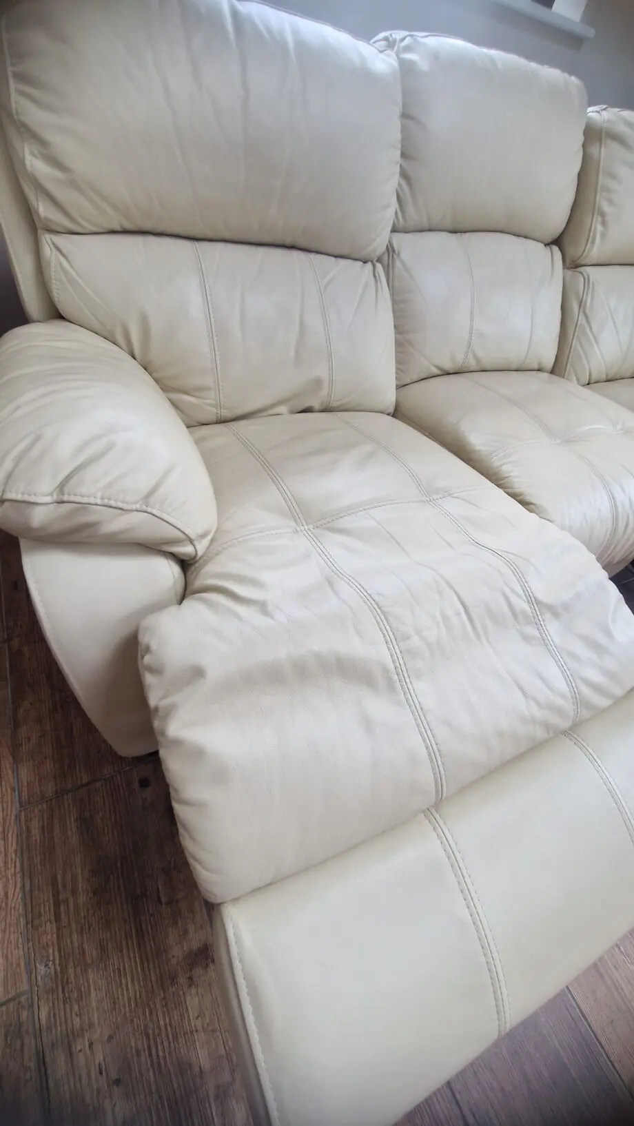 Leather 3 seater electric recliner sofa