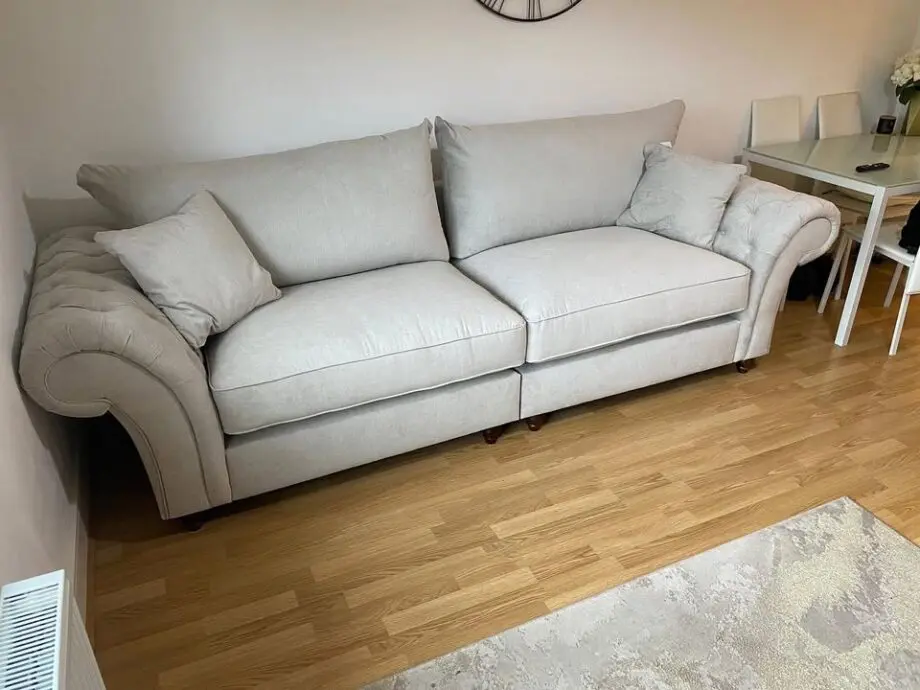 Windsor Sofa Set || 4x Seater Arm Chair + Footstool For Sale