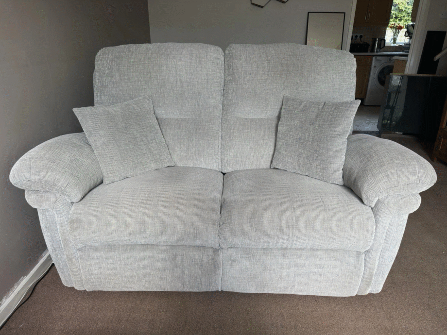 Lazyboy 2 seater electric recliner