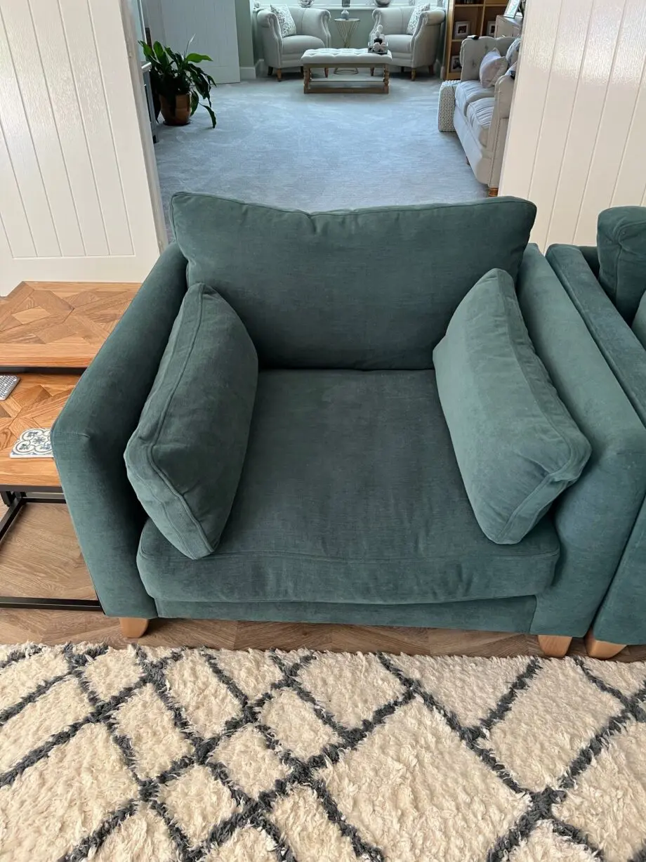 2 x Love seats. Hardly used with original tags (price is for both chairs)