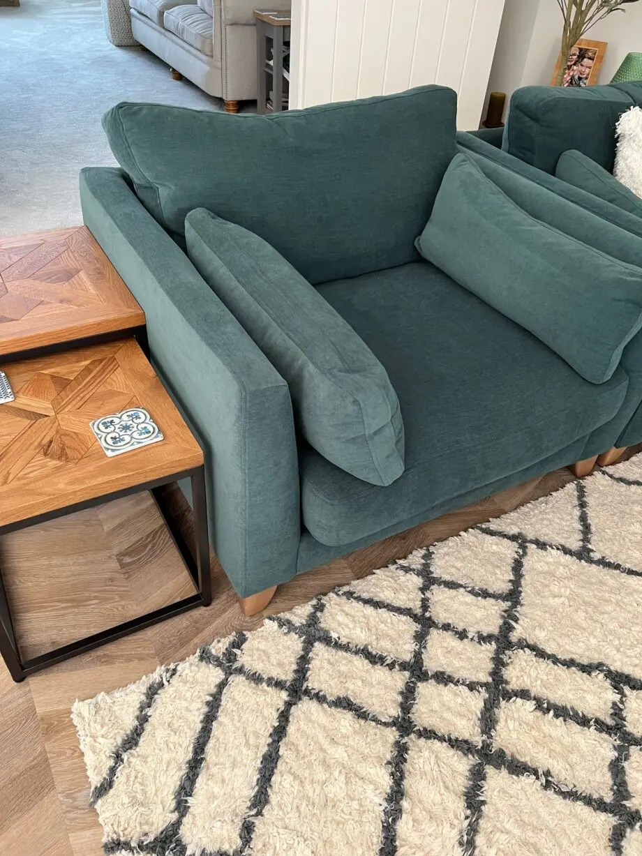 2 x Love seats. Hardly used with original tags (price is for both chairs)