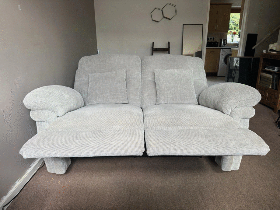 Lazyboy 2 seater electric recliner