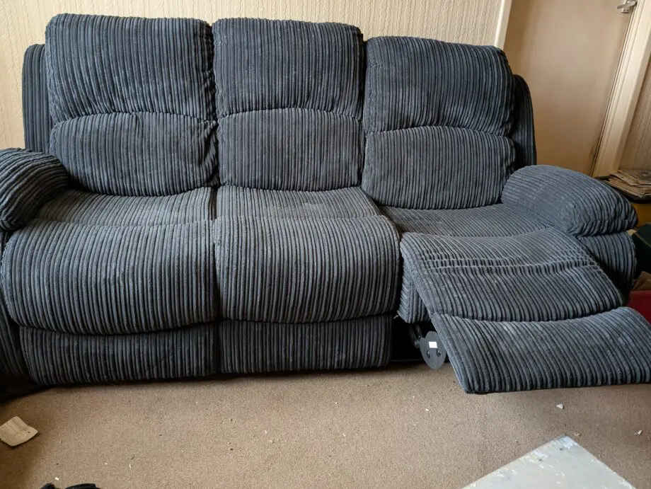 Home life Black Jumbo Cord 2 Piece Recliner Suite