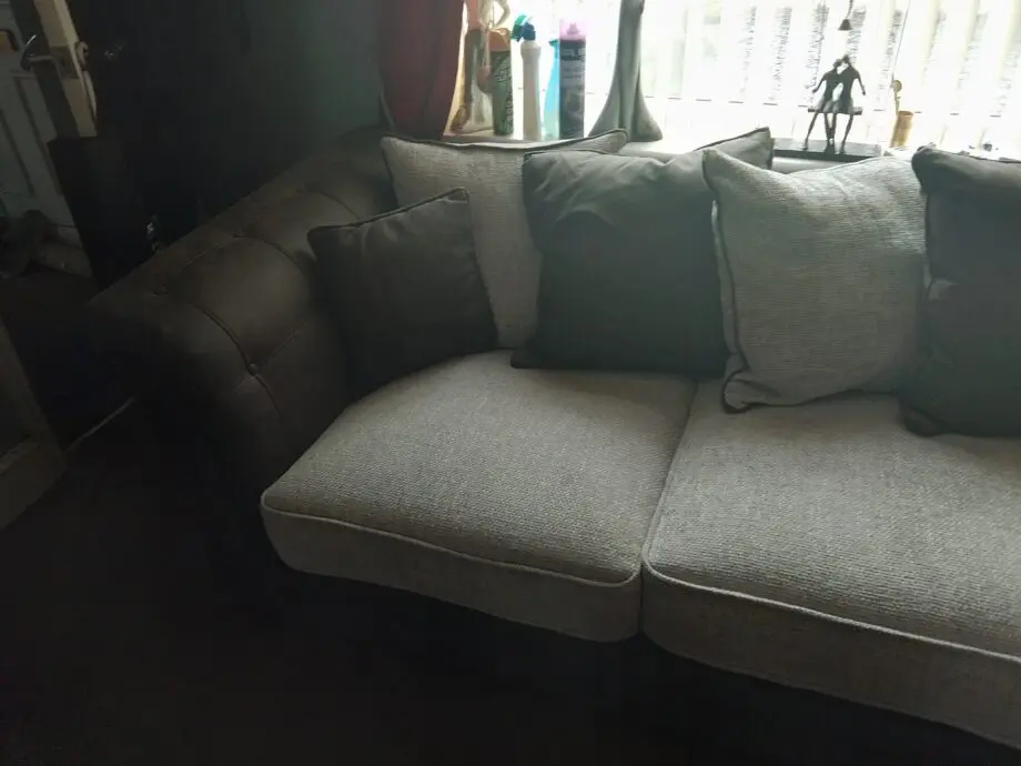 Corner suite