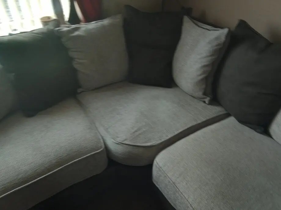 Corner suite