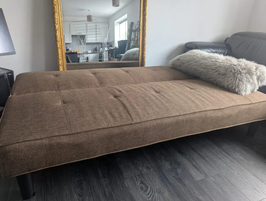 3 seater armelss sofabed