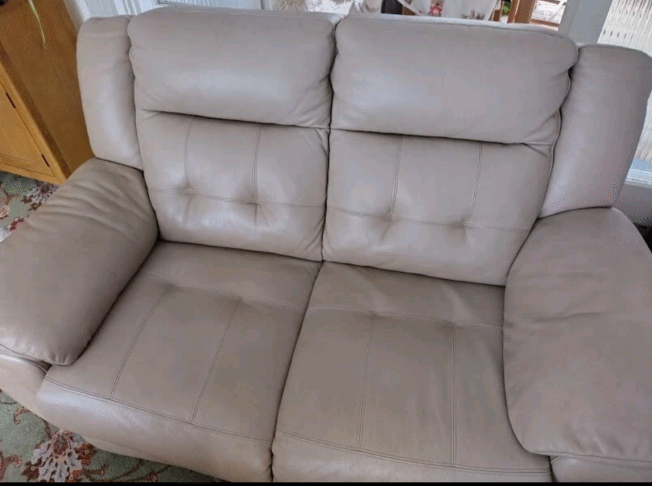 La-z-Boy 2 seater sofa 2021