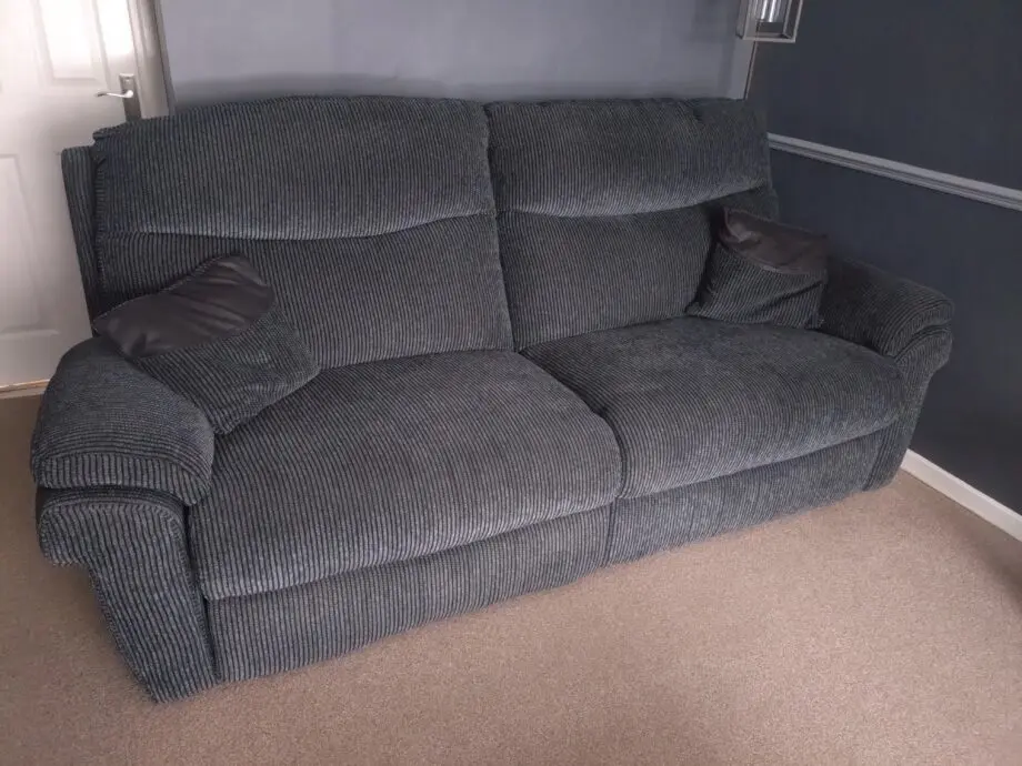 La-z-boy 3 seater recliner and armchair