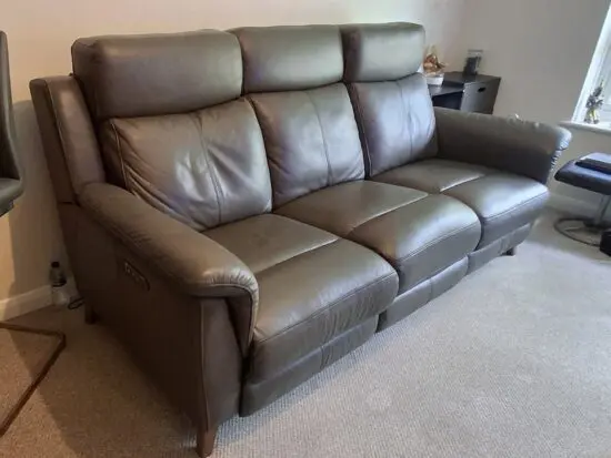 3 Seater power recliner sofa Sienna