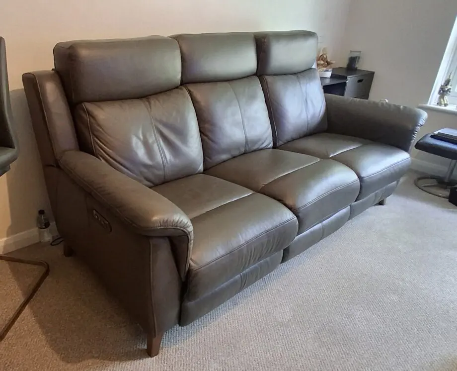 3 Seater power recliner sofa Sienna