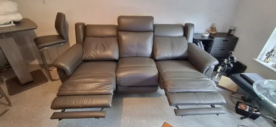 3 Seater power recliner sofa Sienna