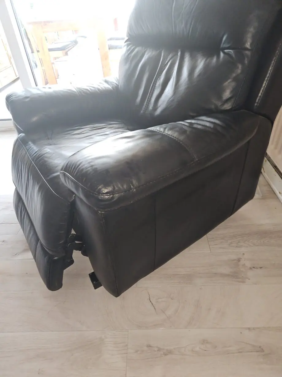 Black real leather SCS 3 piece suite, static sofa and 2 electric recliner armchairs