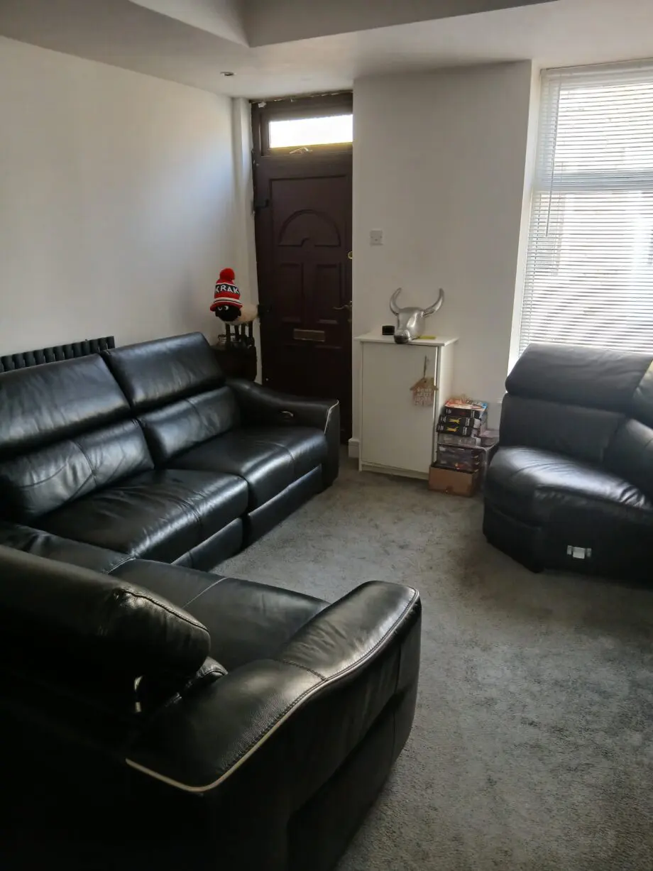 Black corner sofa 3 piece electric recliners and charging USB ports