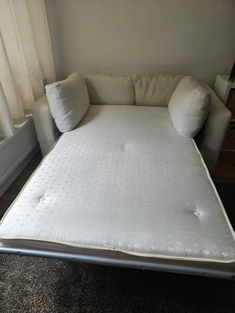Comfortable sofa bed 2 seater sleeper couch convertible to bed - excellent condition (sleep 2 people)