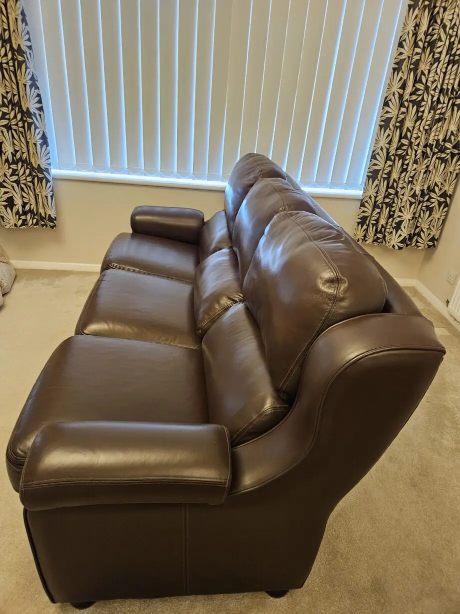 Sofas by saxon 2 x 3 seater leather sofas