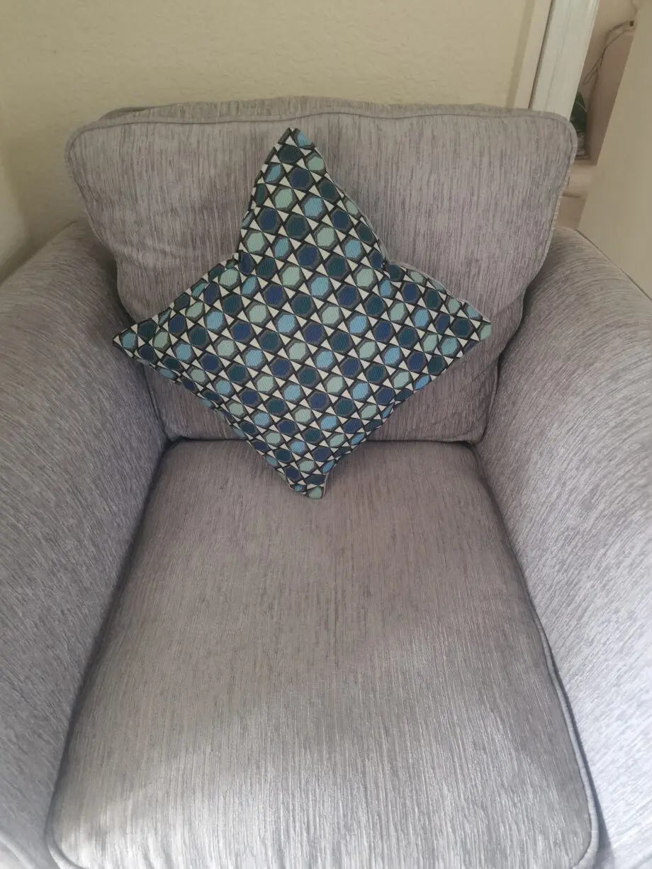 SCS -Grey chair with cushion