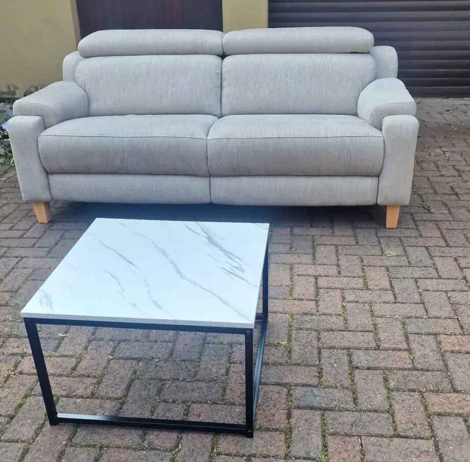 Stunning PARKER KNOLL EVOLUTION DESIGN 2 X 3 SEATER SOFA IN A GREY FABRIC