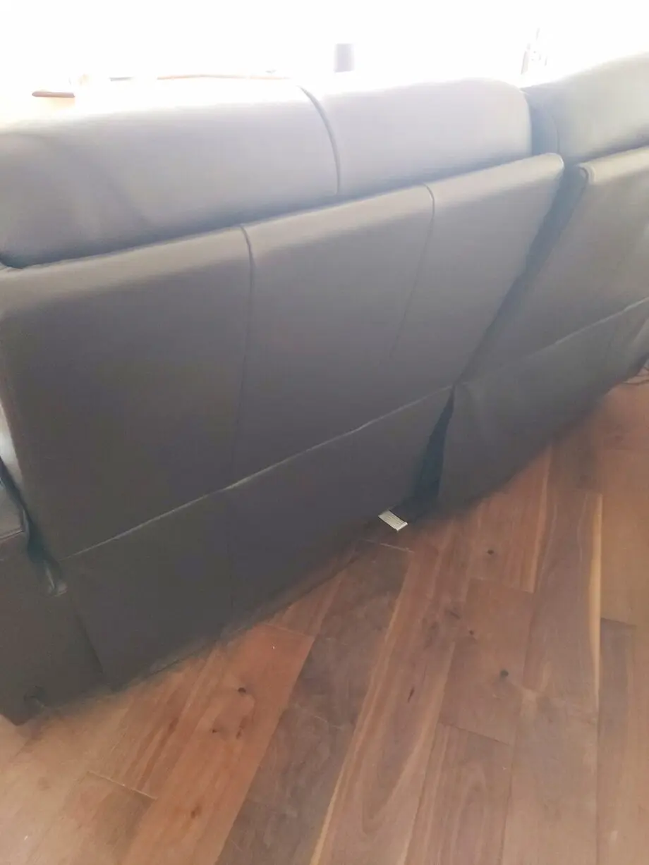 Rockville leather recliner and head tilt Layzboy sofa