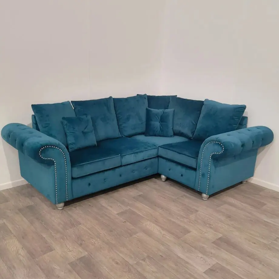 Chesterfield Modern 4-Seater Corner Sofa