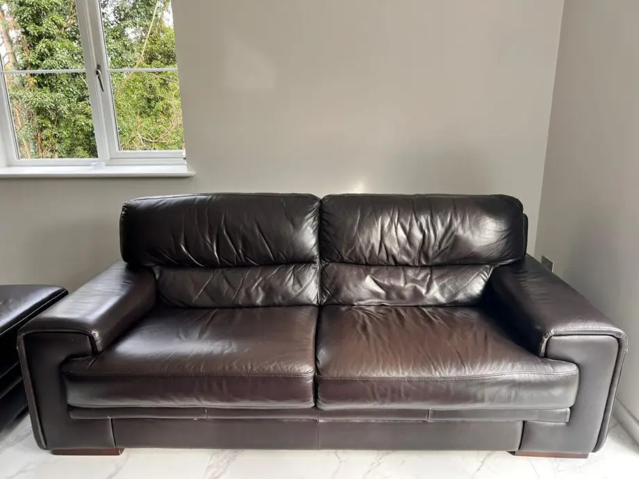 DFS complete leather sofa set with rug